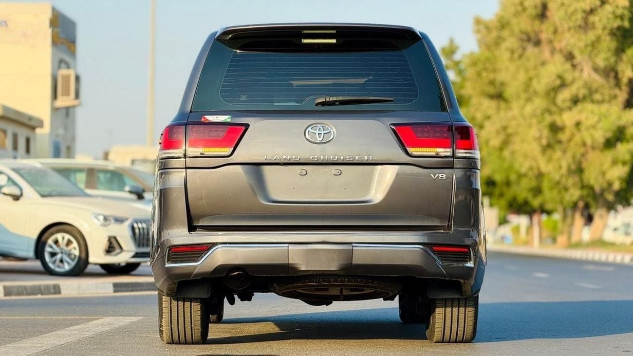 Toyota Land Cruiser MODIFIED TO LC300 MODEL | PUSH START | SUNROOF | AT | 4.5L | POWER SEATS