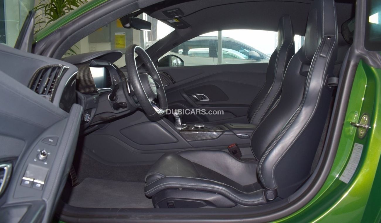 أودي R8 V10 بلس