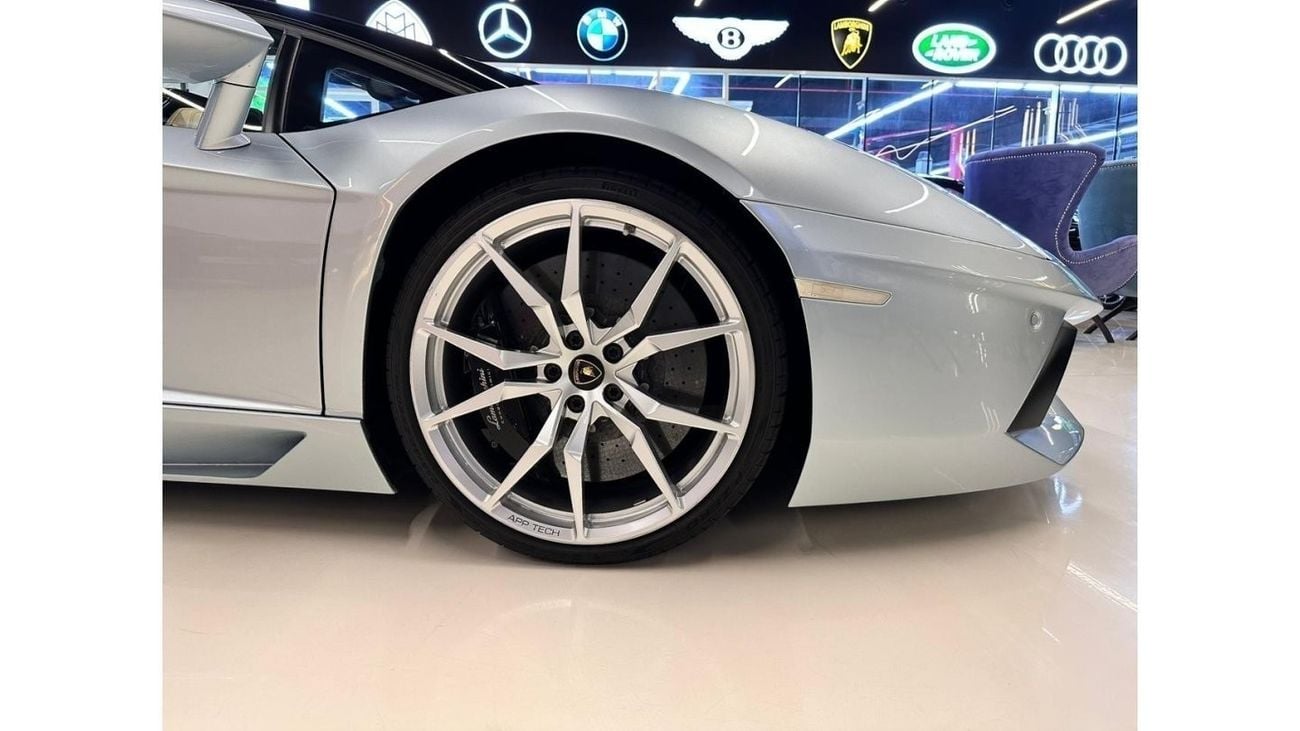 لامبورغيني أفينتادور LP700