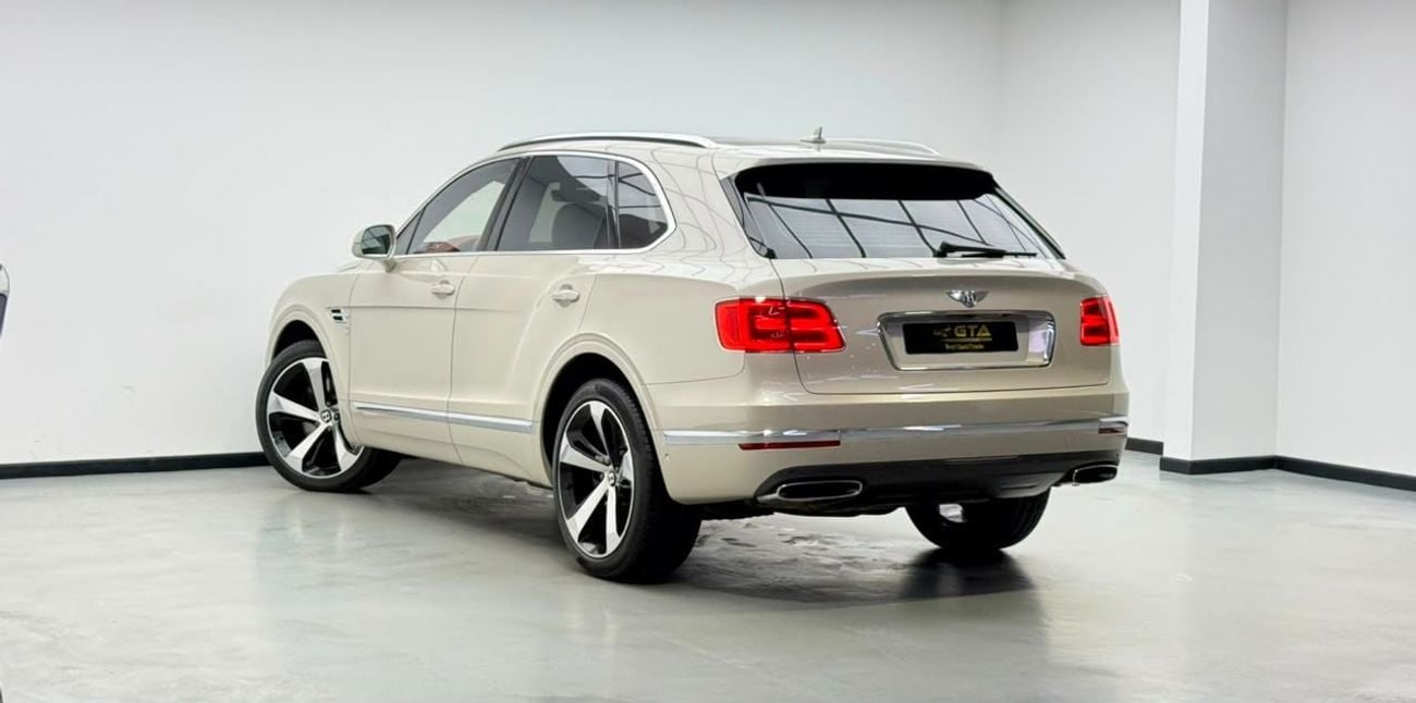 بنتلي بينتايجا FIRST EDITION 2017 Bentley Bentayga, Full Bentley Service History, Fully Loaded, Excellent Condition, GCC