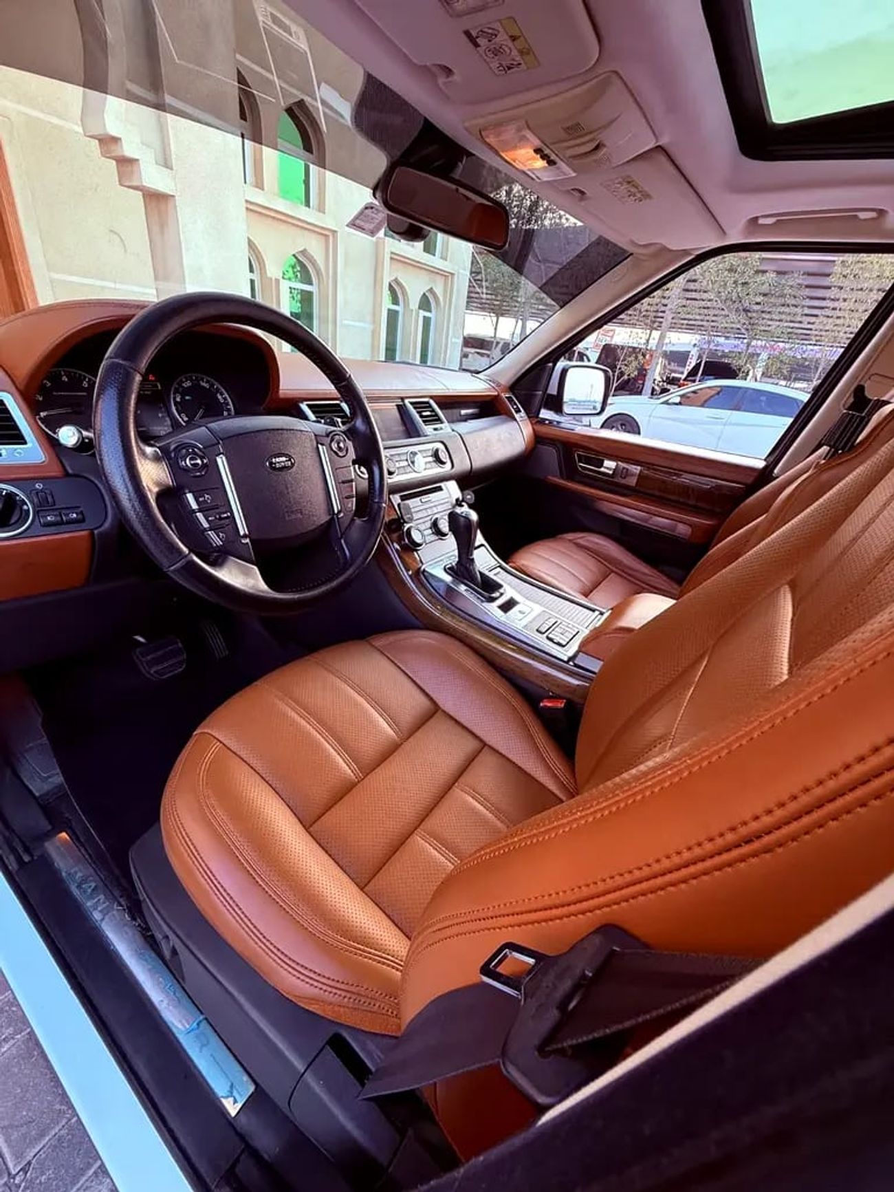 Land Rover Range Rover Sport SUPERCHARGED رنج روفر سبورت فل اوبشن خليجي Supercharged GCC Specs