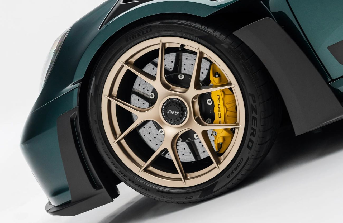 Porsche 911 4.0L F-6 Naturally Aspirated Engine