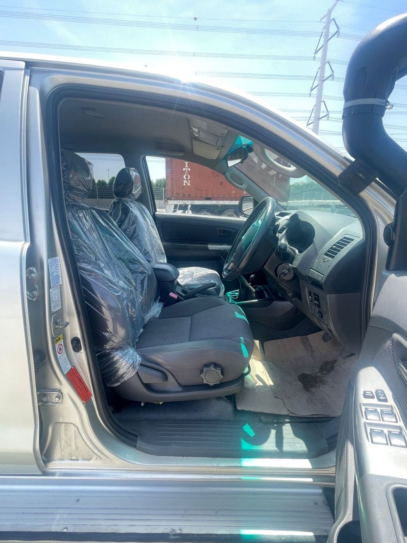 Toyota Hilux diesel engine ,3.0 liter ,manual gear ,right hand drive