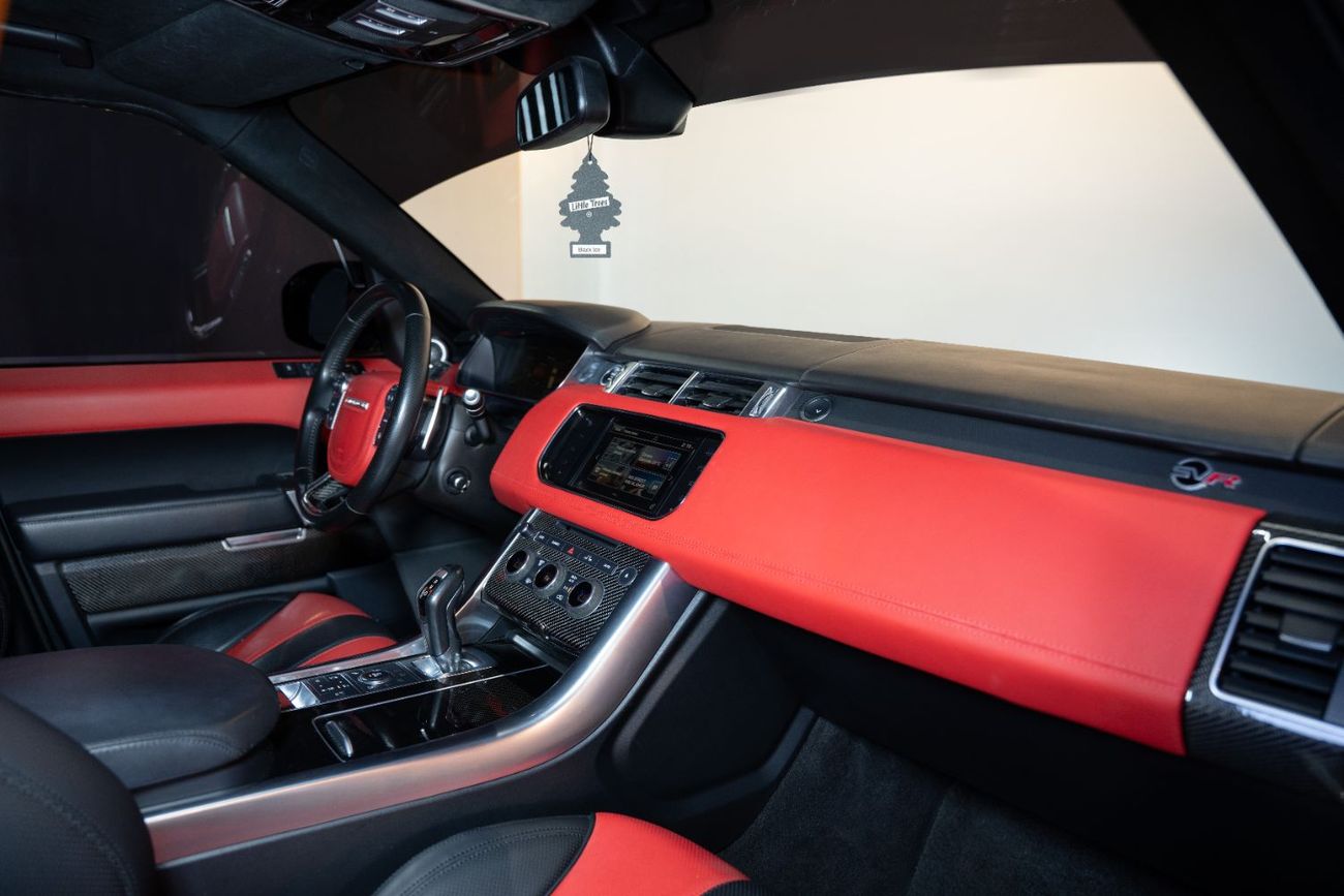 Land Rover Range Rover Sport SVR 5.0L (550 HP) Range Rover  SVR 2016 |  V8 | Full Option