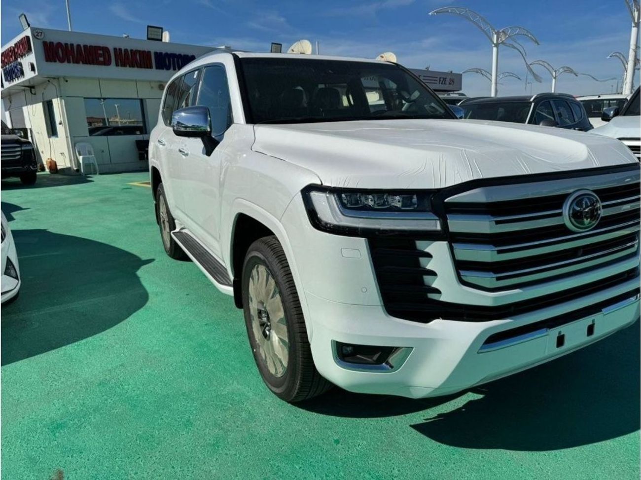 Toyota Land Cruiser VXR 3.5L PETROL FULL OPTION 2023 GCC