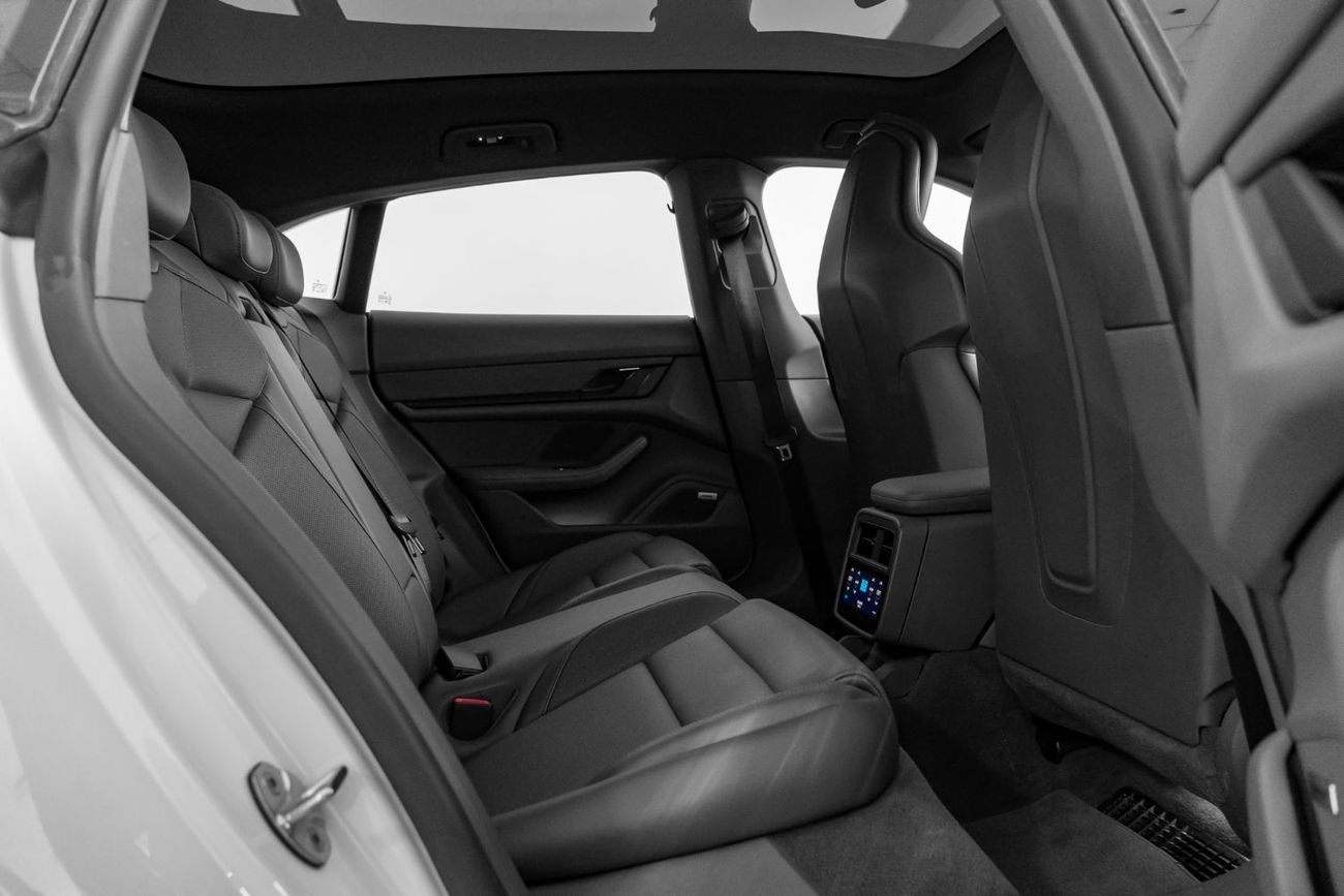 Porsche Taycan Turbo Cross Turismo