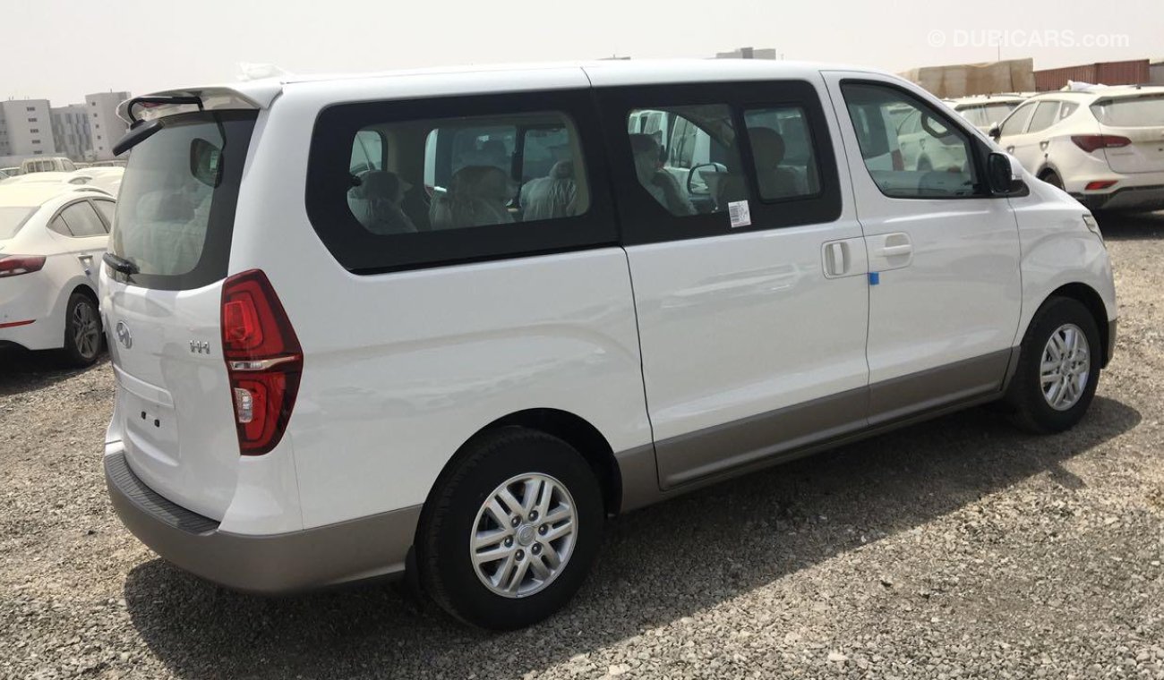 هيونداي H-1 2.5L, DIESEL, STEERING VOLUME CONTROL, ALLOY RIMS, 12-SEATER