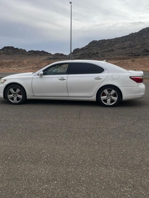 لكزس LS 460 LWB 4ST
