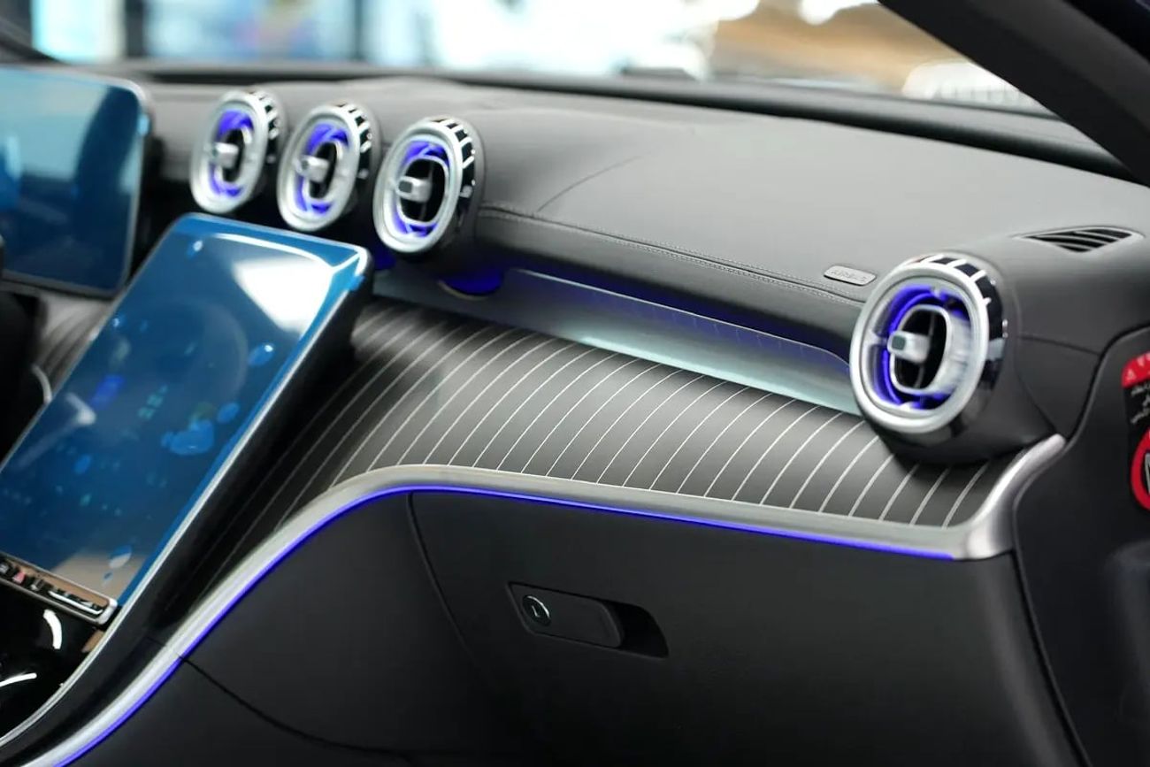 مرسيدس بنز C 200 C 200 | GCC 0km | Agency Warranrty | AMG Package