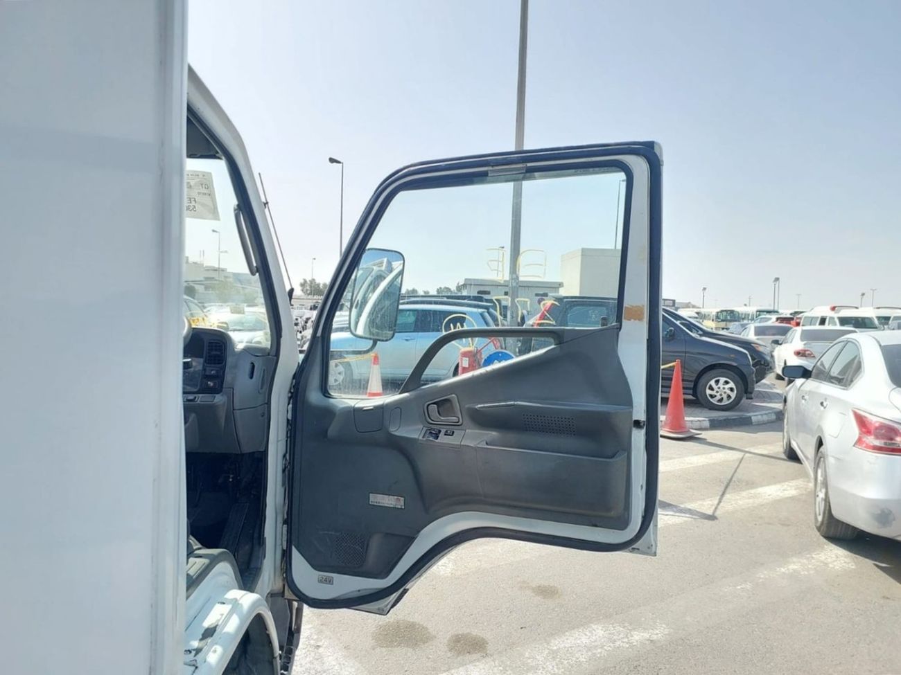 Mitsubishi Fuso Canter MITSUBISHI CANTER FREEZER TRUCK RHD 1997 MODEL 4.5 L DIESEL MANUAL(PM30771)