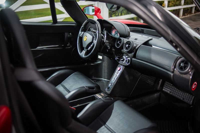 Ferrari Enzo interior - Cockpit