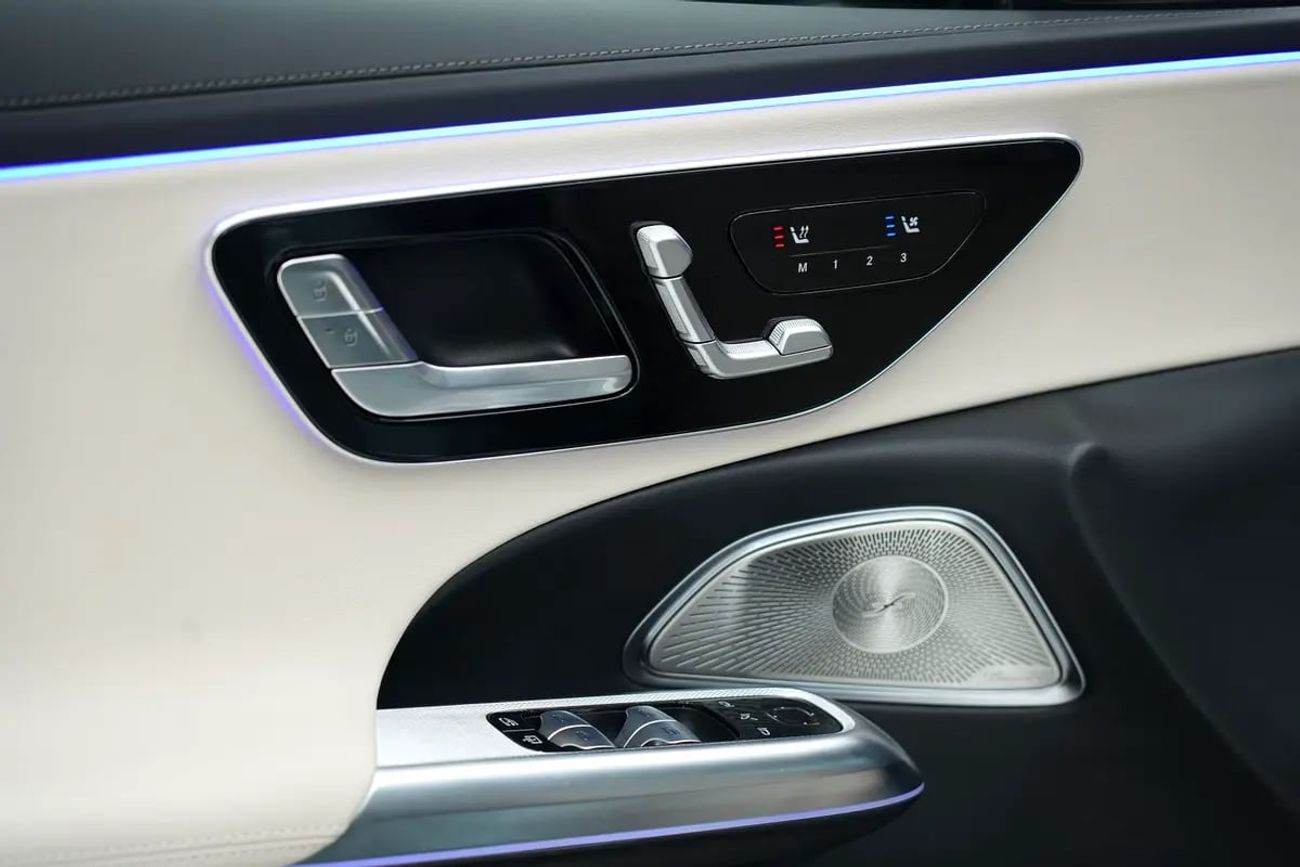 Mercedes-Benz E300 E 300 | GCC 0km | Agency Warranty | AMG Package