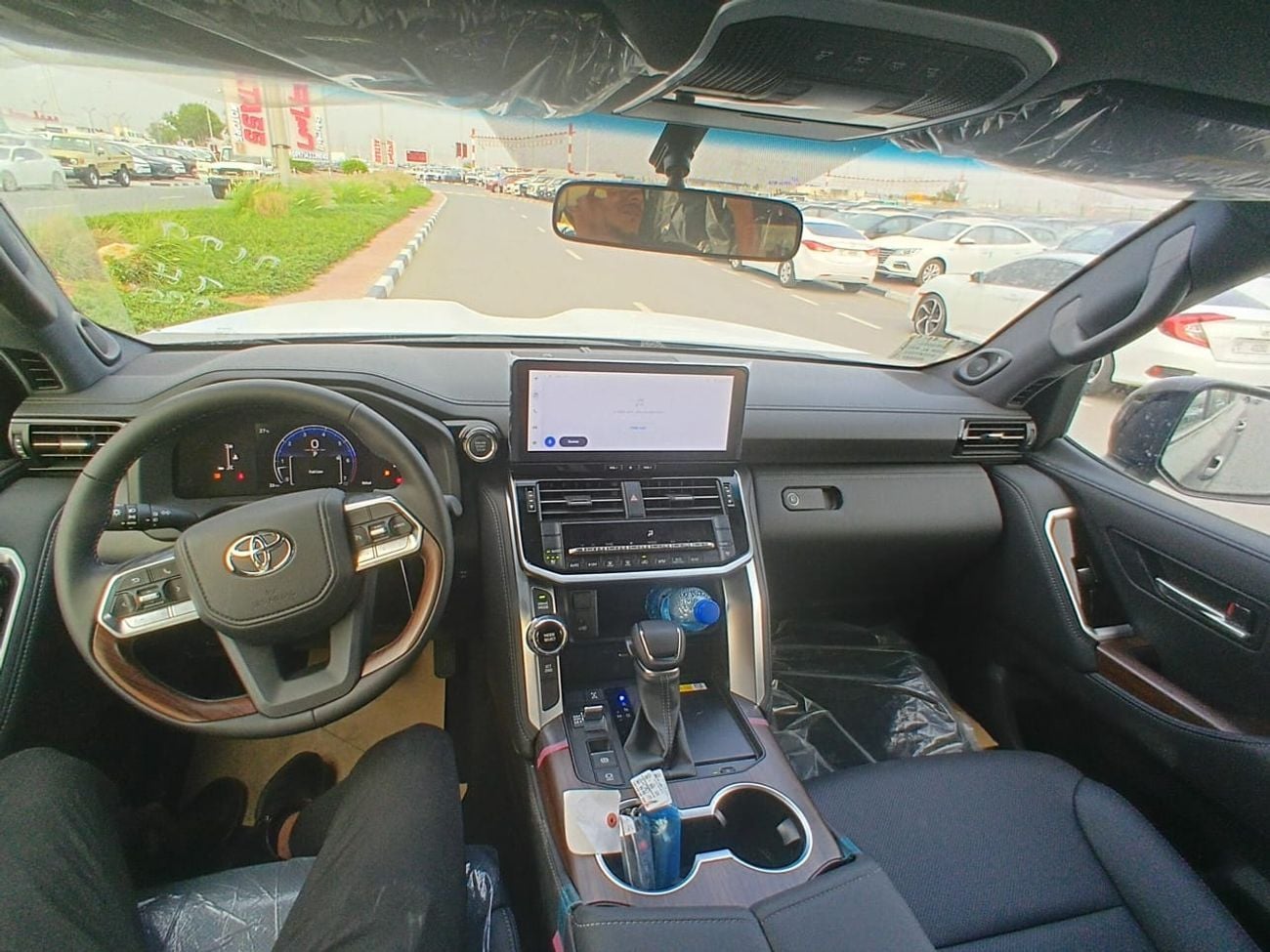 تويوتا لاند كروزر 2026 Toyota Land Cruiser LC300 GXR Mid 7-Seater (With Sunroof) 3.5L V6 Twin Turbo Petrol A/T 4WD Exp