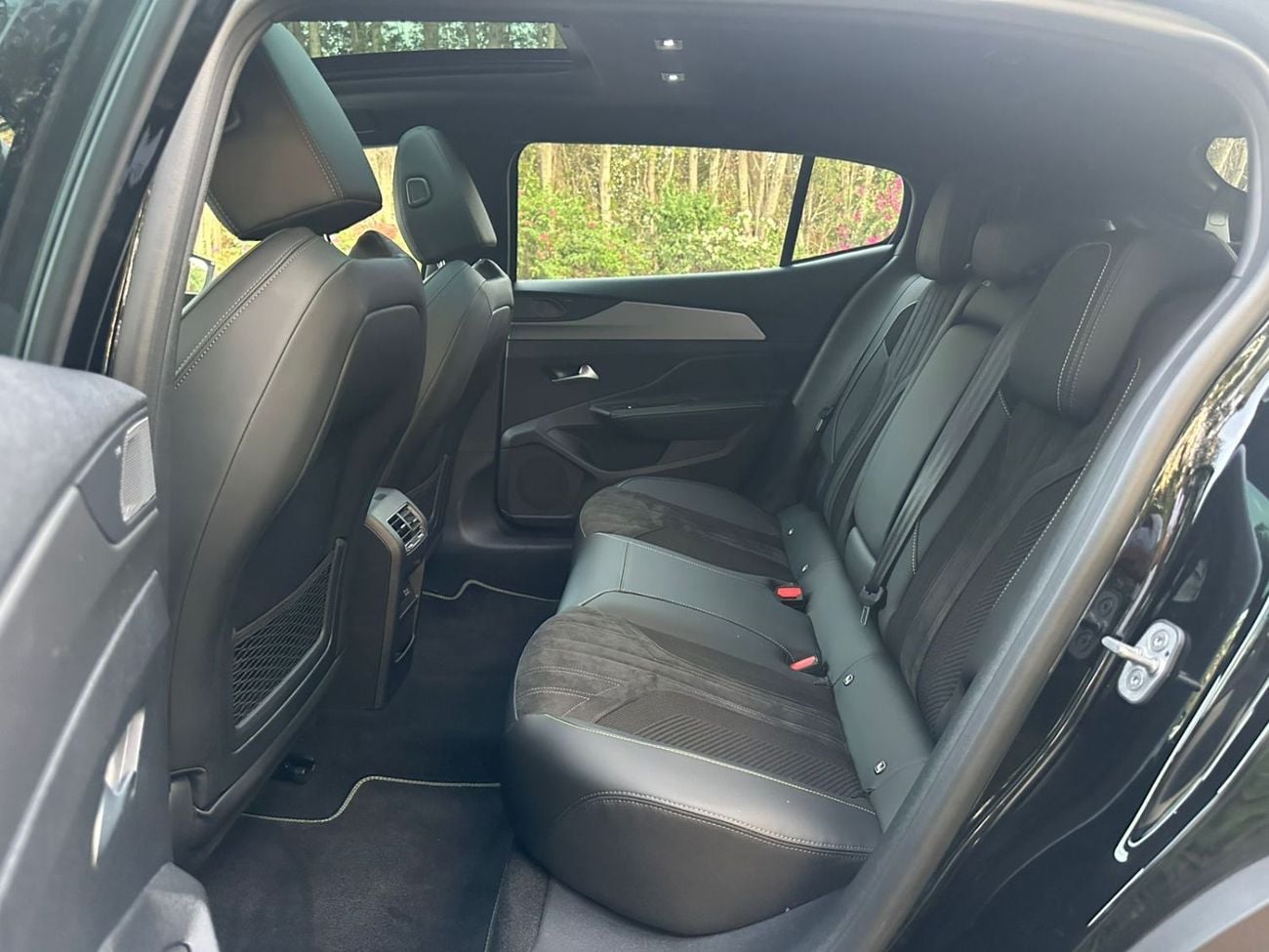 بيجو 408 2025 Peugeot 408 Plug-in Hybrid | The Future is Here | 1.6L 4-Cylinder Turbo | 225 HP | Top of the L