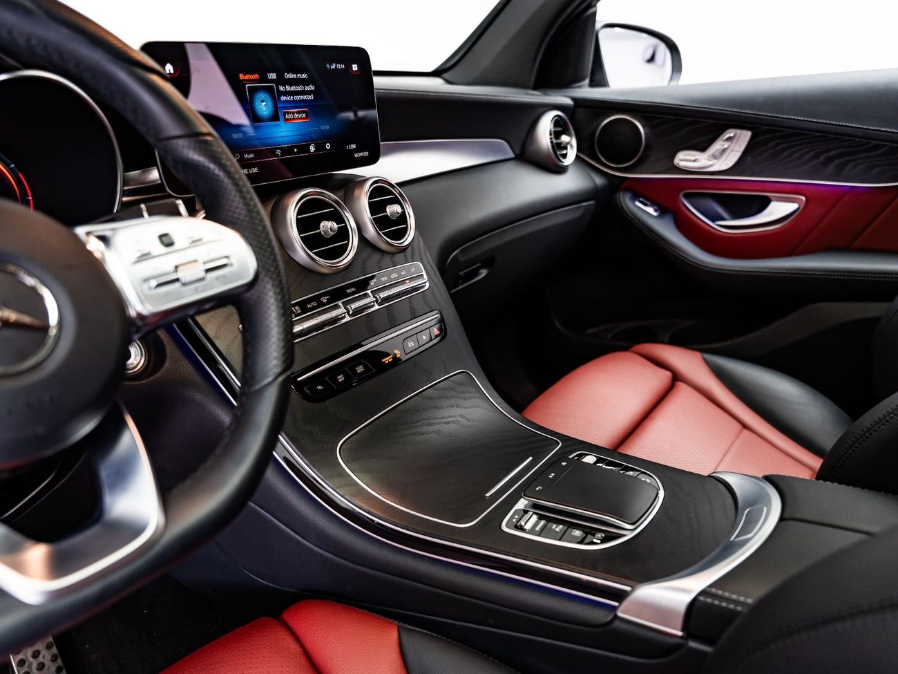 Mercedes-Benz GLC 200 2023 Mercedes GLC 200 Coupe, 2028 Mercedes Warranty + Service Contract, Low KMs, GCC