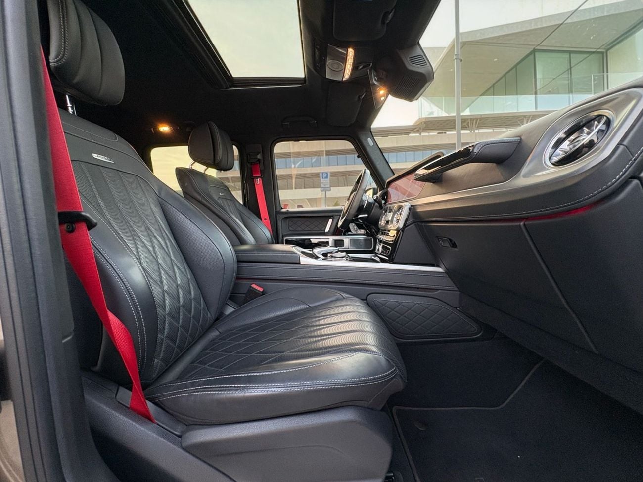 Mercedes Benz G63 AMG 4MATIC SUV AED 8,960 P.M | 0% DOWN PAYMENT | MERCEDES-BENZ G63 AMG | 4.0L V8 BITURBO | 2022