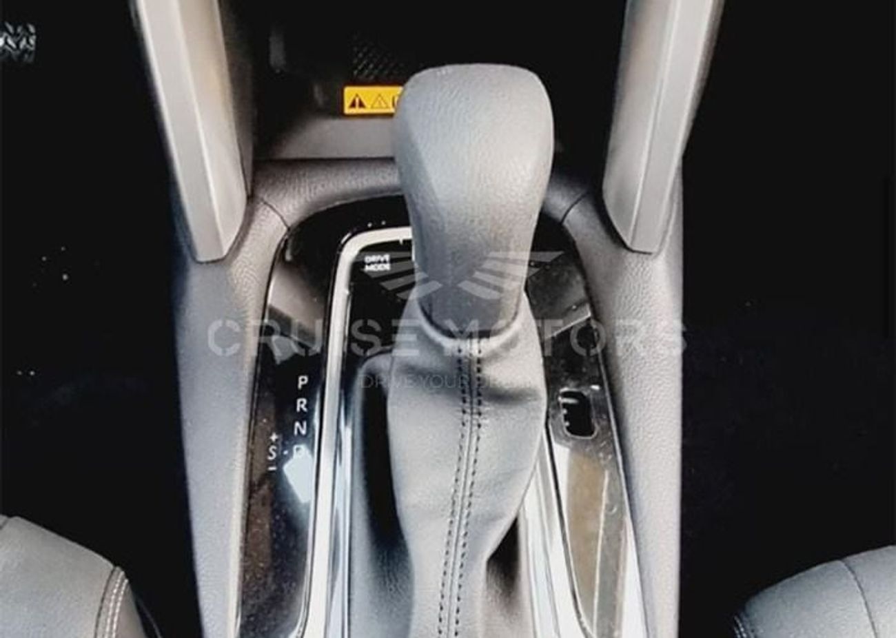 تويوتا كورولا كروس Toyota Corolla Cross TOYOTA COROLLA CROSS 2.0L HYBRID WITH RADAR MY 2025