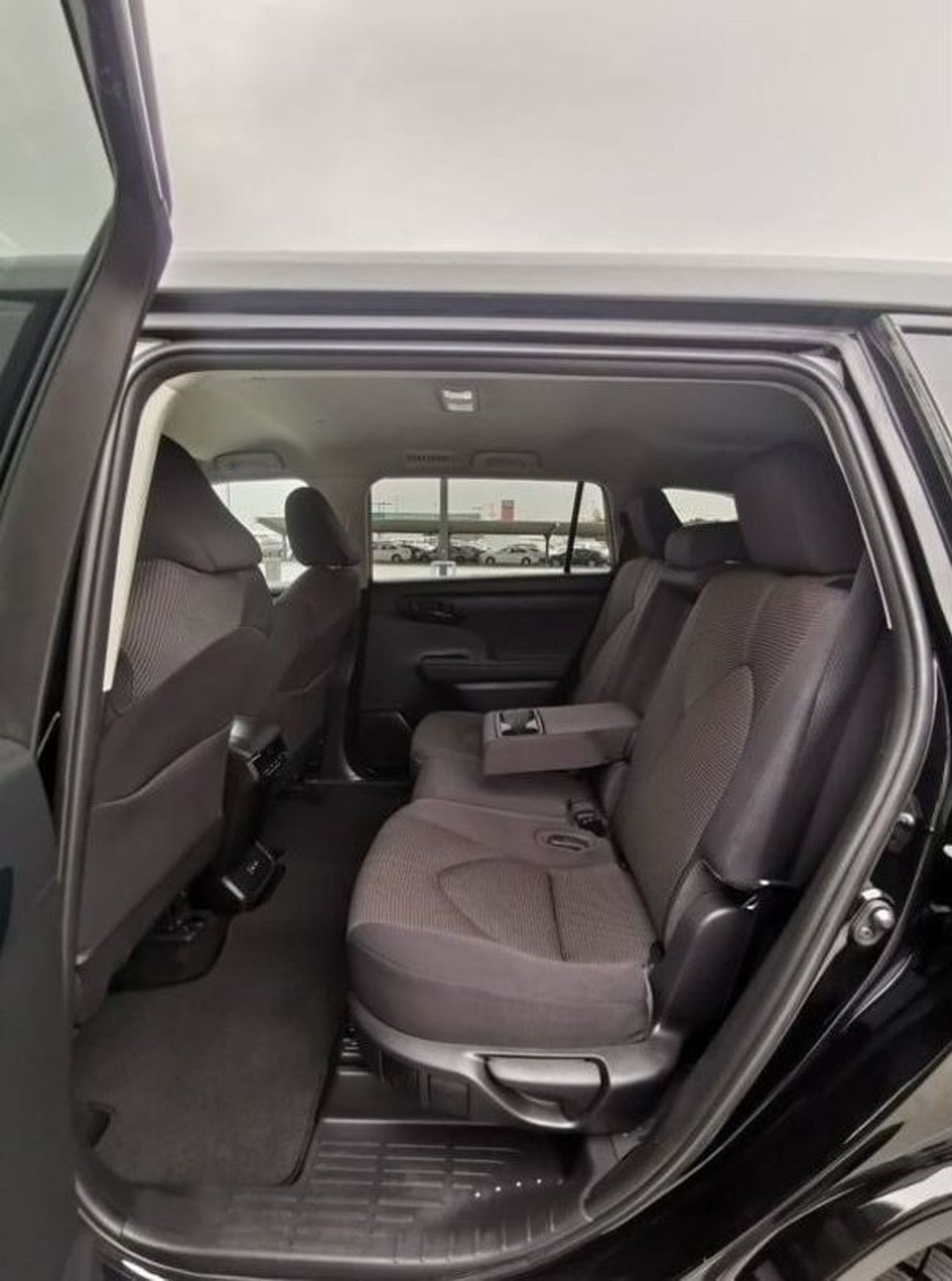 Toyota Highlander Toyota Highlander LE - 2022 - Black