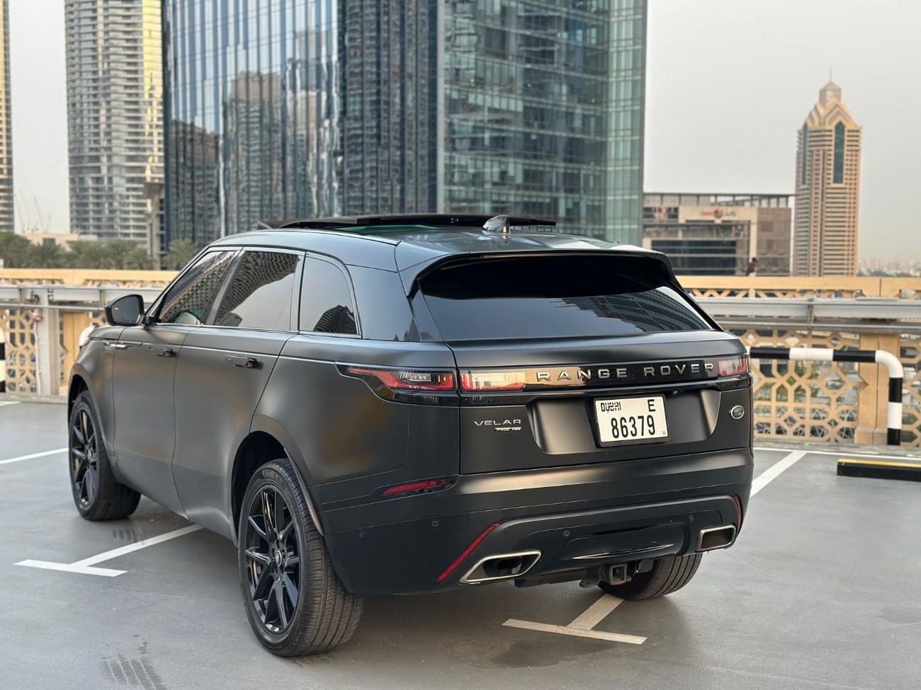 Land Rover Range Rover Velar P300 R-Dynamic S 3.0L