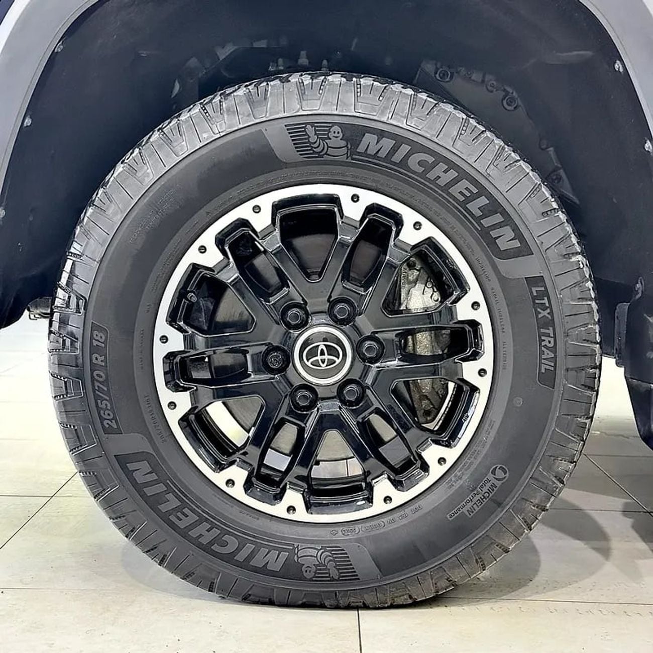 تويوتا تاندرا Crewmax Limited 5.7L TRD Package