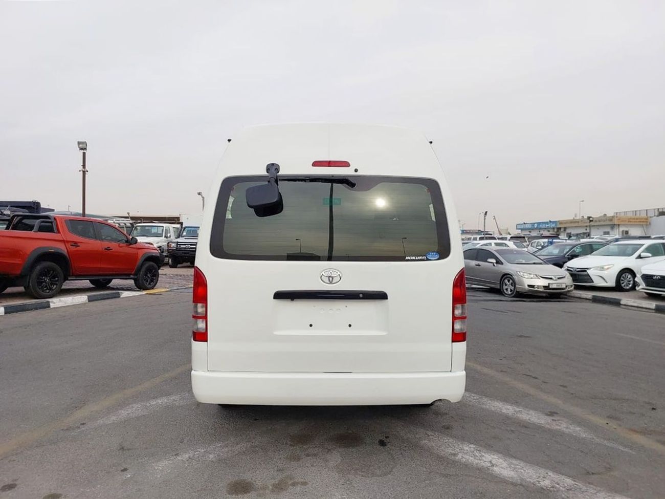 Toyota Hiace TOYOTA HIACE COMMUTER VAN RHD 2017 MODEL 2.7 L PETROL AUTOMATIC(PM81432)