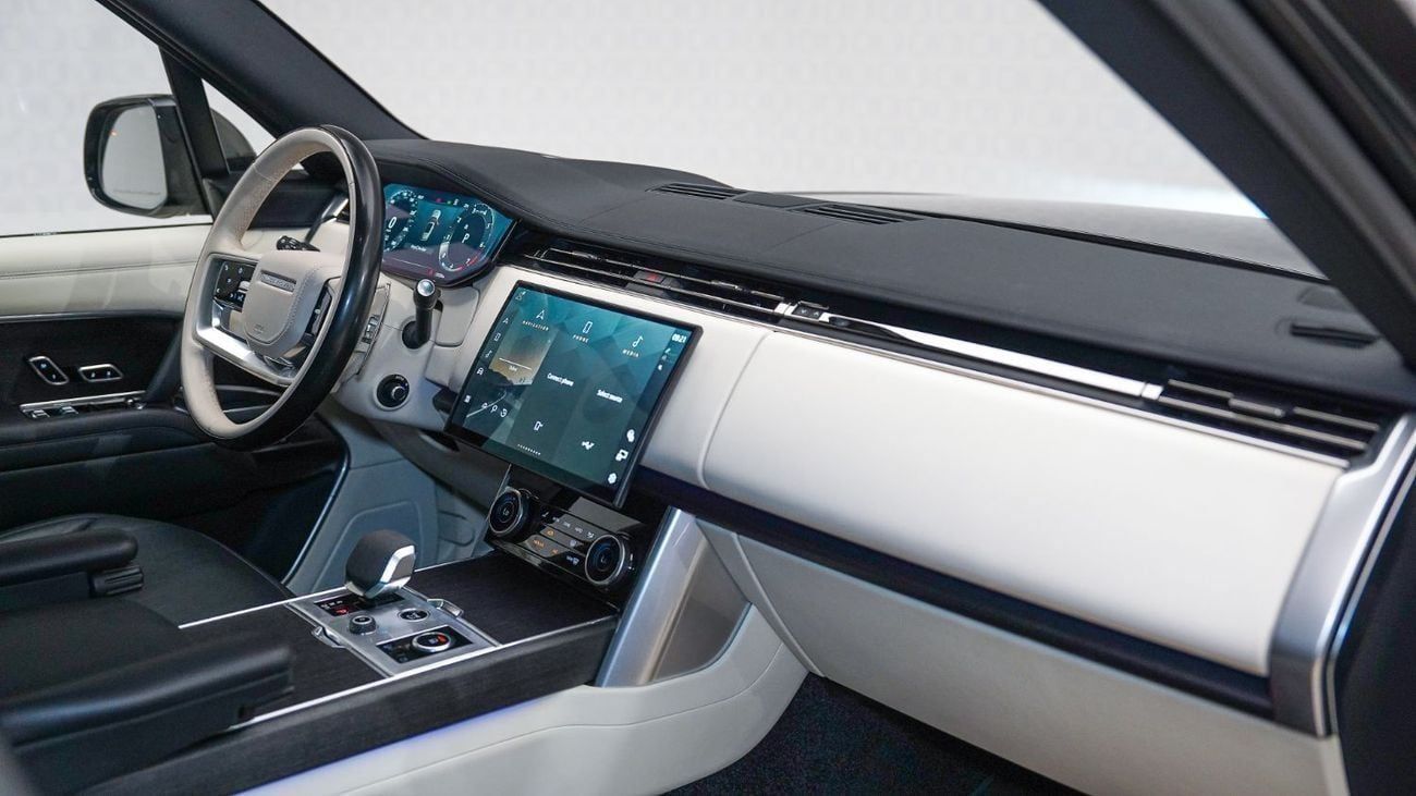 لاند روفر رينج روفر | AED 8,785 PM | Warranty Nov-2027 | GCC