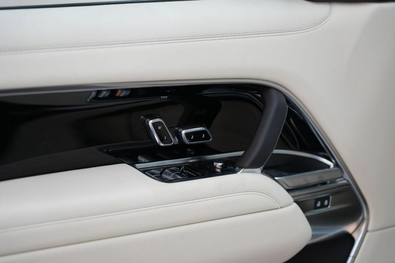 Land Rover Range Rover Land Rover Range Rover Vogue HSE 2026 - GCC Specs - Pristine Condition