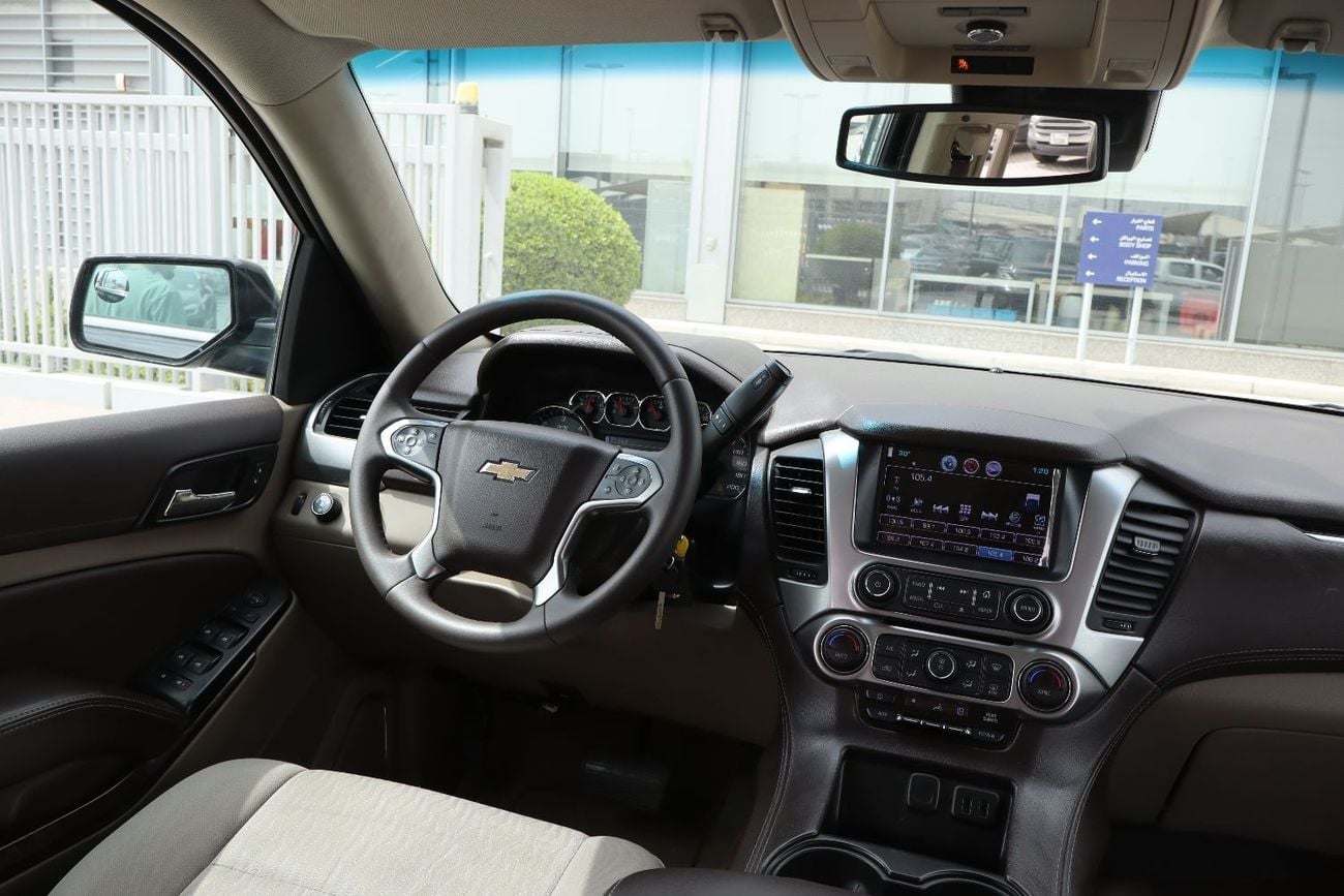Chevrolet Suburban LT 5.3L 4WD