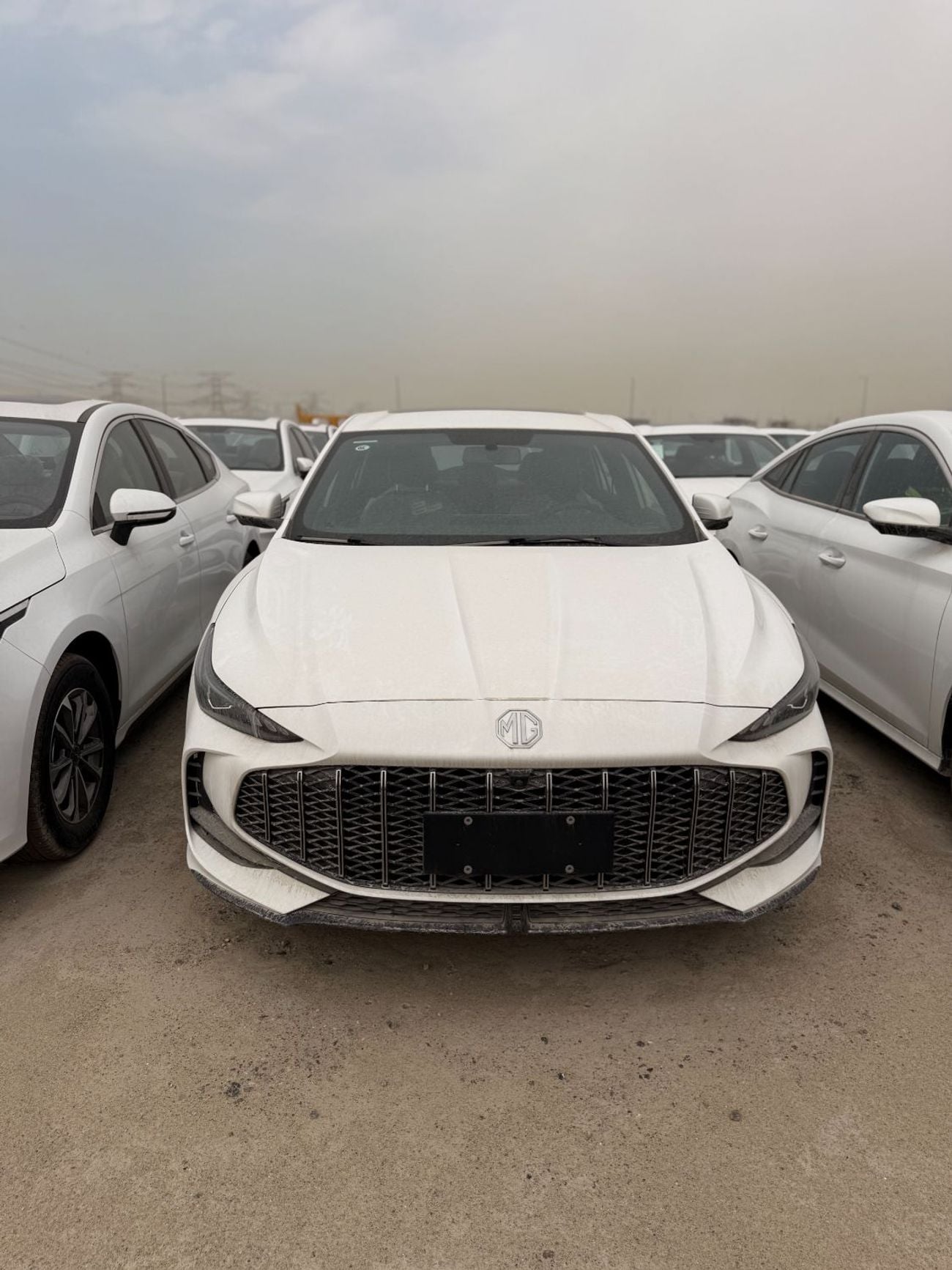 أم جي 5 MG5 1.5L Luxury Edition