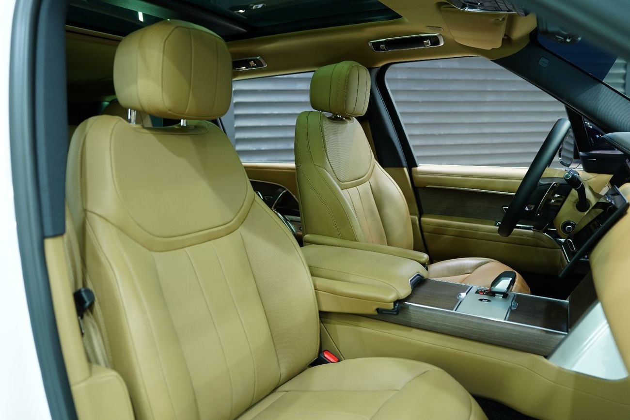 لاند روفر رينج روفر Vogue P400 SE LWB, 7-Seater, Deployable Side Steps, Panoramic Roof!!