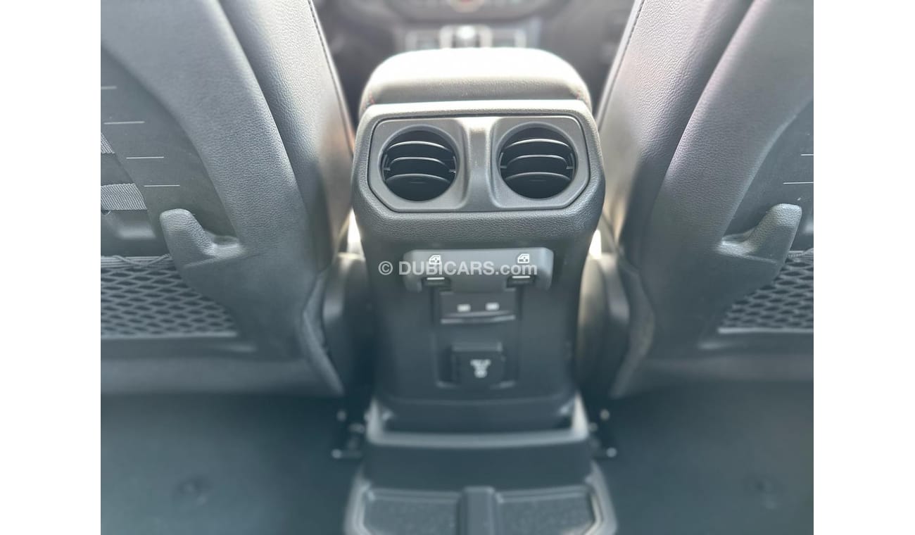 Jeep Wrangler RUBICON-2L - LOCAL UAE OFFER
