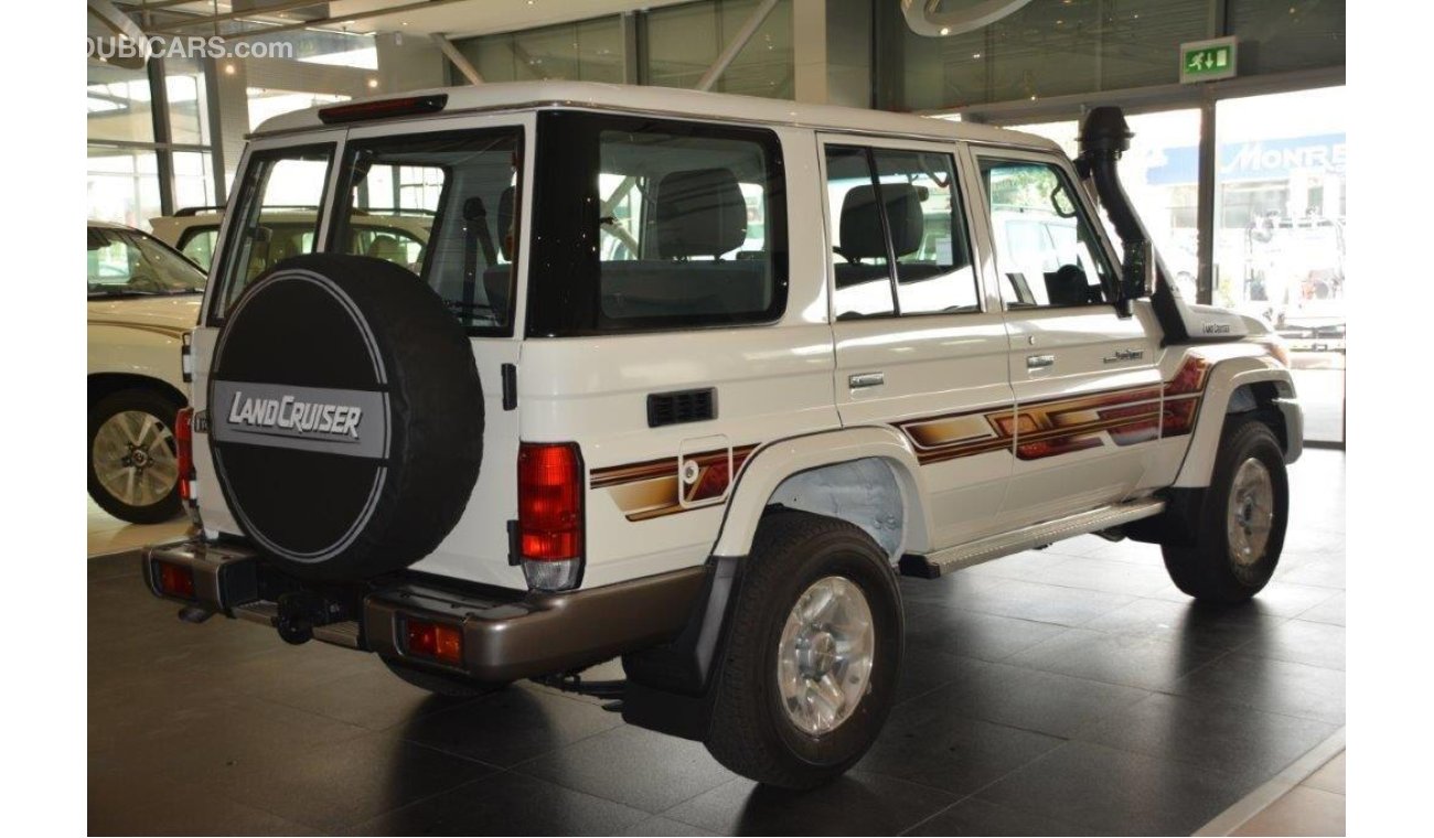 Toyota Land Cruiser lx 6 hardtop