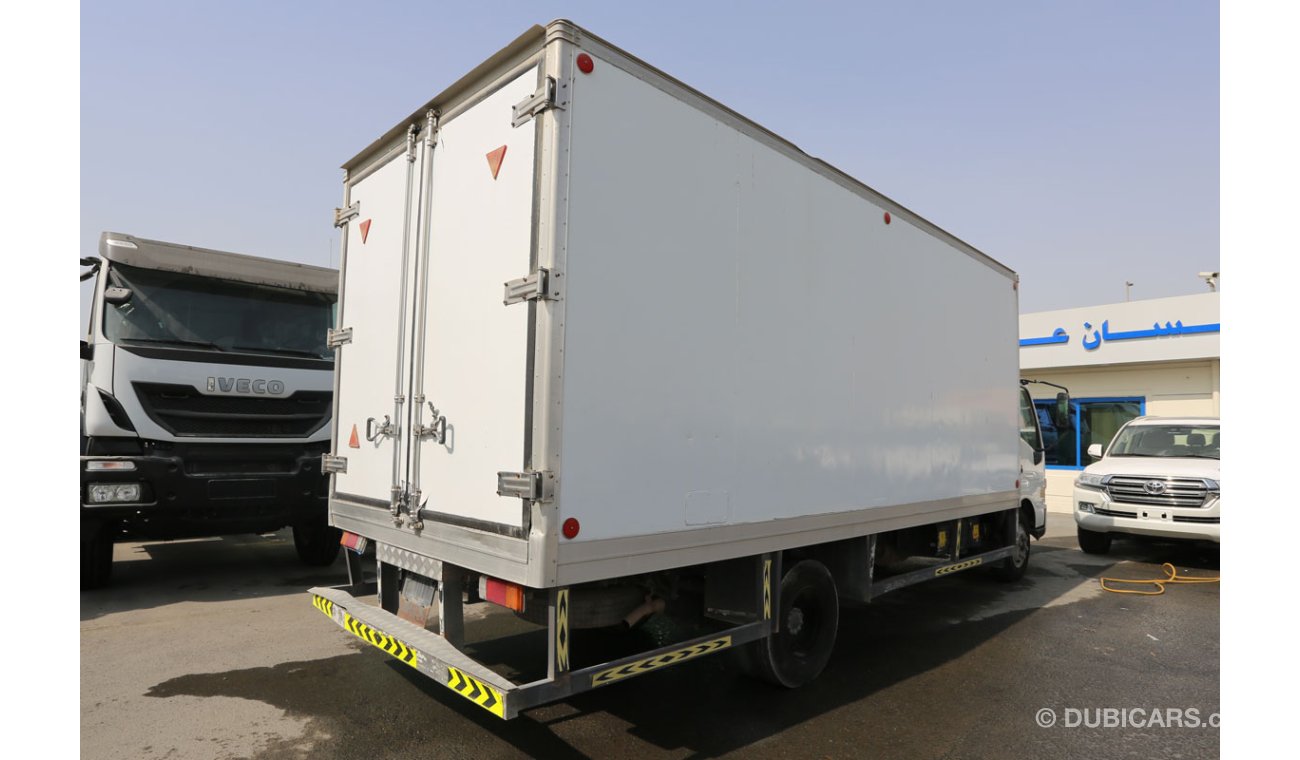 هينو 300 S/C M/T FRZ.BX 8.5TON-300 6.0T (VEHICLE CODE : 04374)