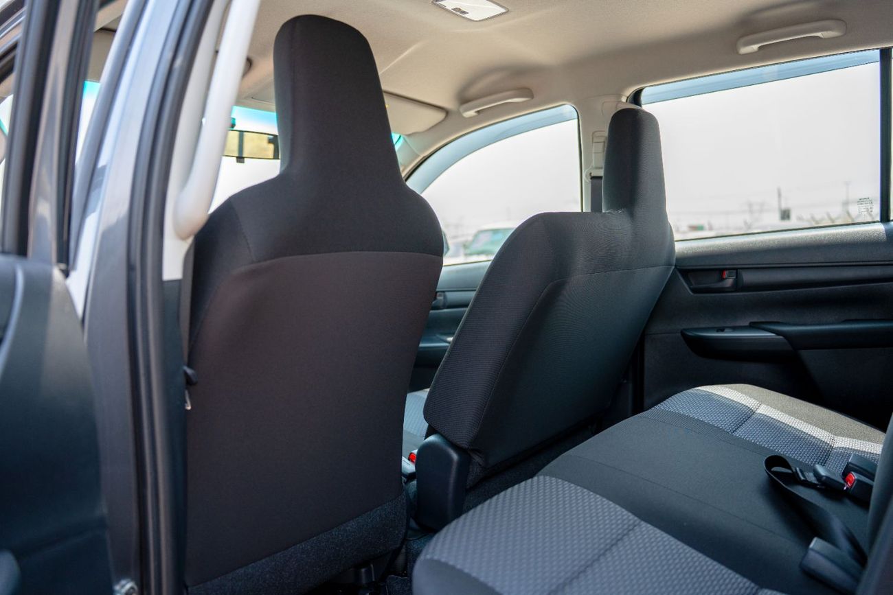 تويوتا هيلوكس Toyota Hilux 2025 2.4L Diesel 4WD Double Cab Manual