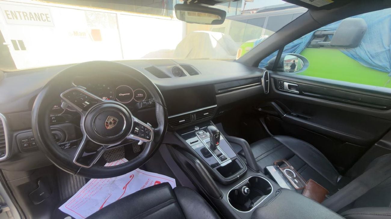 Porsche Cayenne S 2.9L (440 HP)