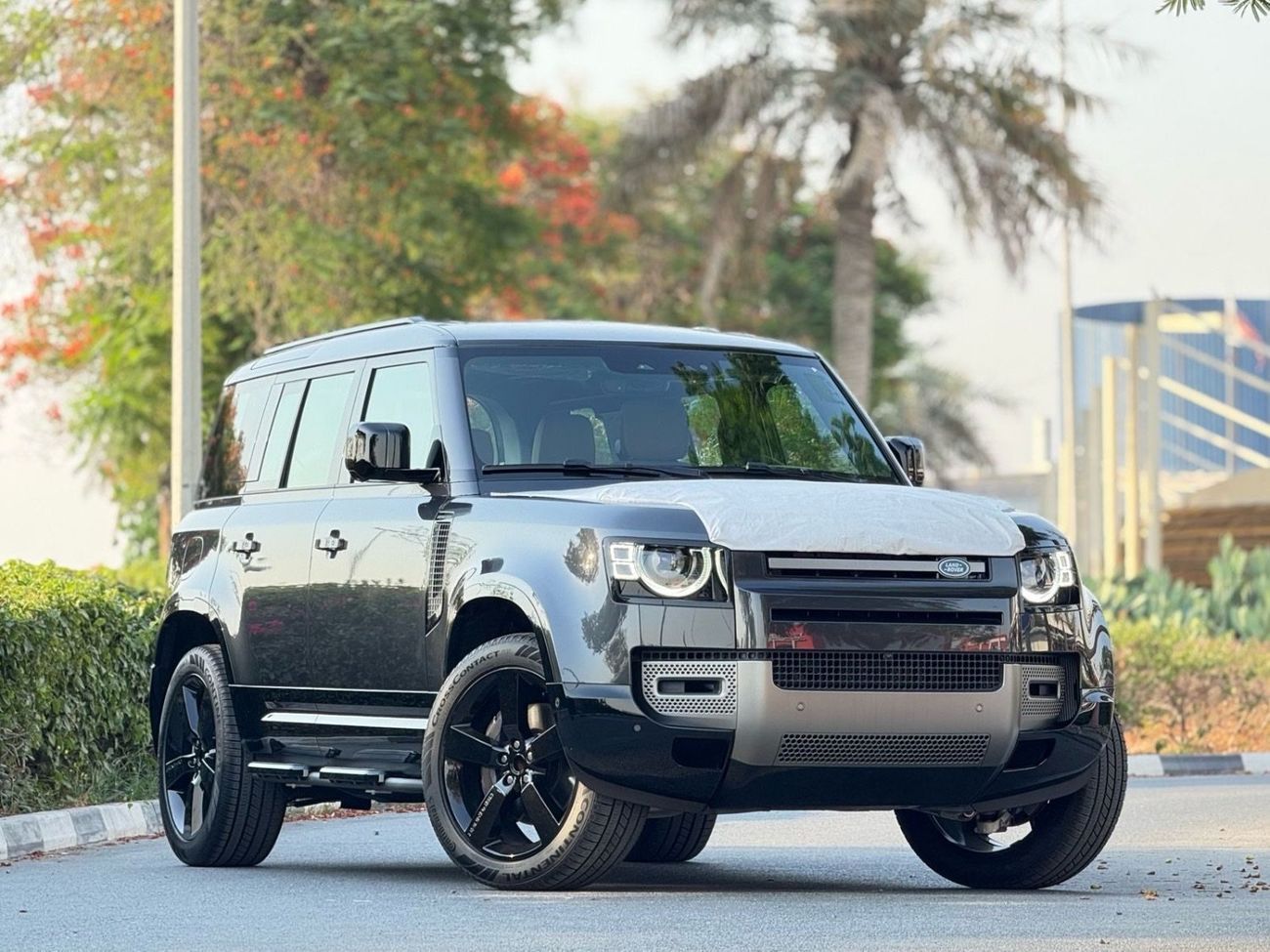 Land Rover Defender P400 110 X-Dynamic HSE 3.0L (5 Seater)