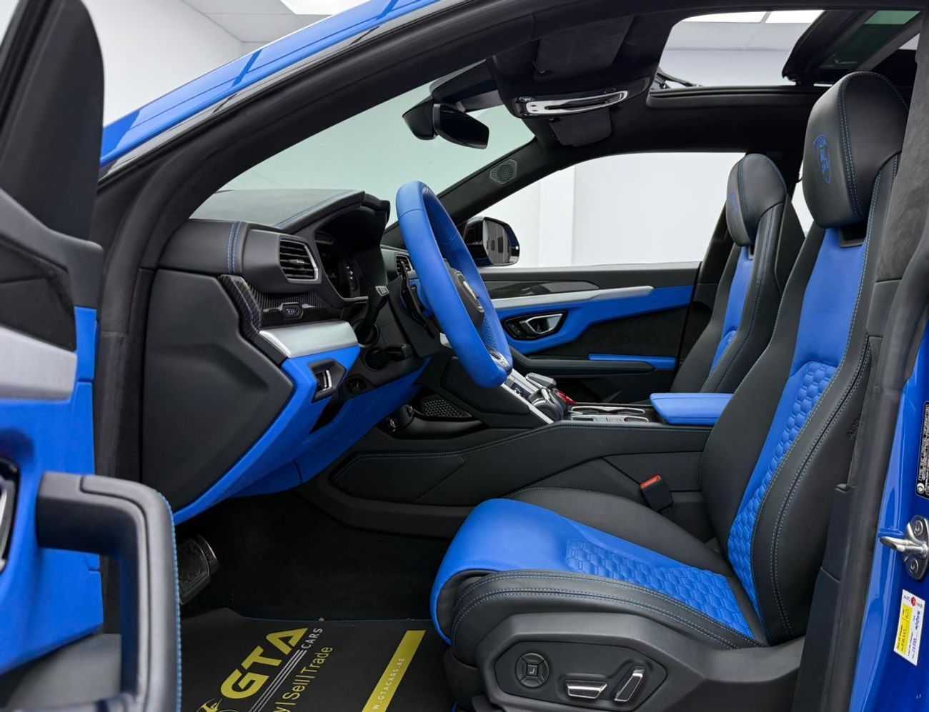 لامبورغيني اوروس STD 4.0T V8 2022 Lamborghini Urus, Warranty, Full Service History, Fully Loaded, Excellent Condition