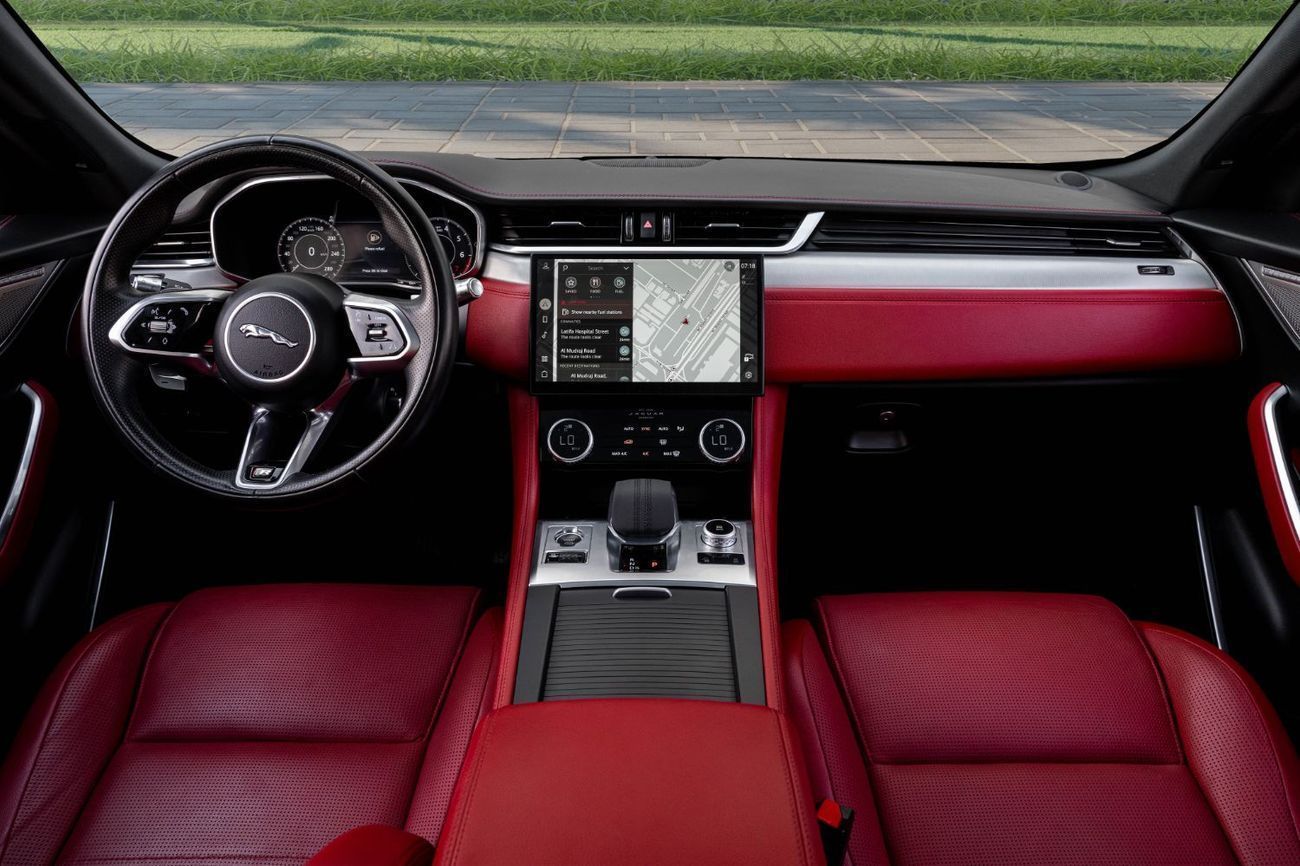 جاكوار F بيس R-dynamic | 2,840 P.M  | 0% Downpayment | Jaguar F-Pace!