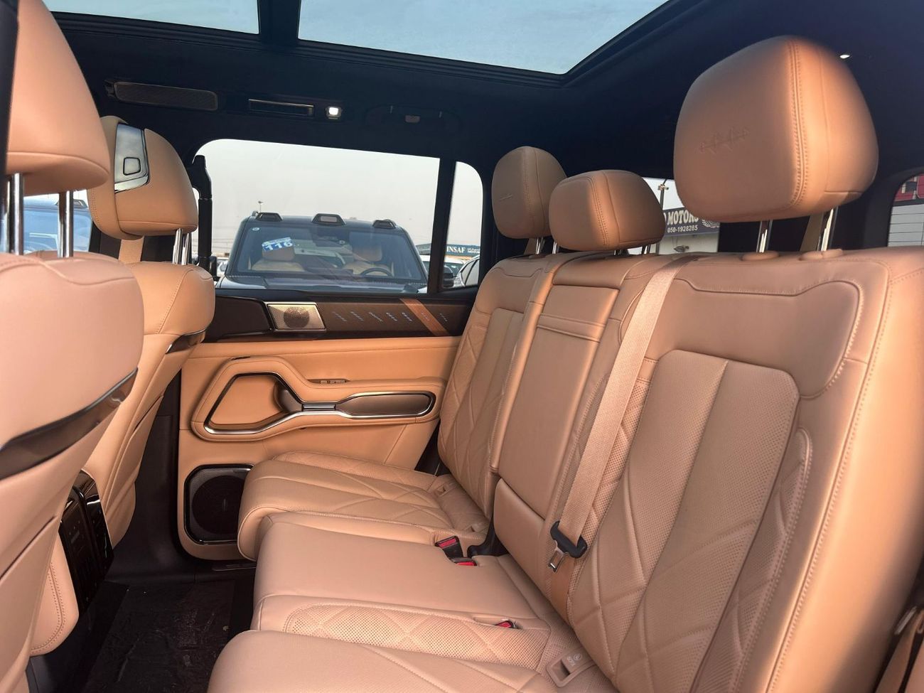 BYD Leopard 8 BYD Leopard 8 Smart and Brave Flagship Edition (7 Seats)