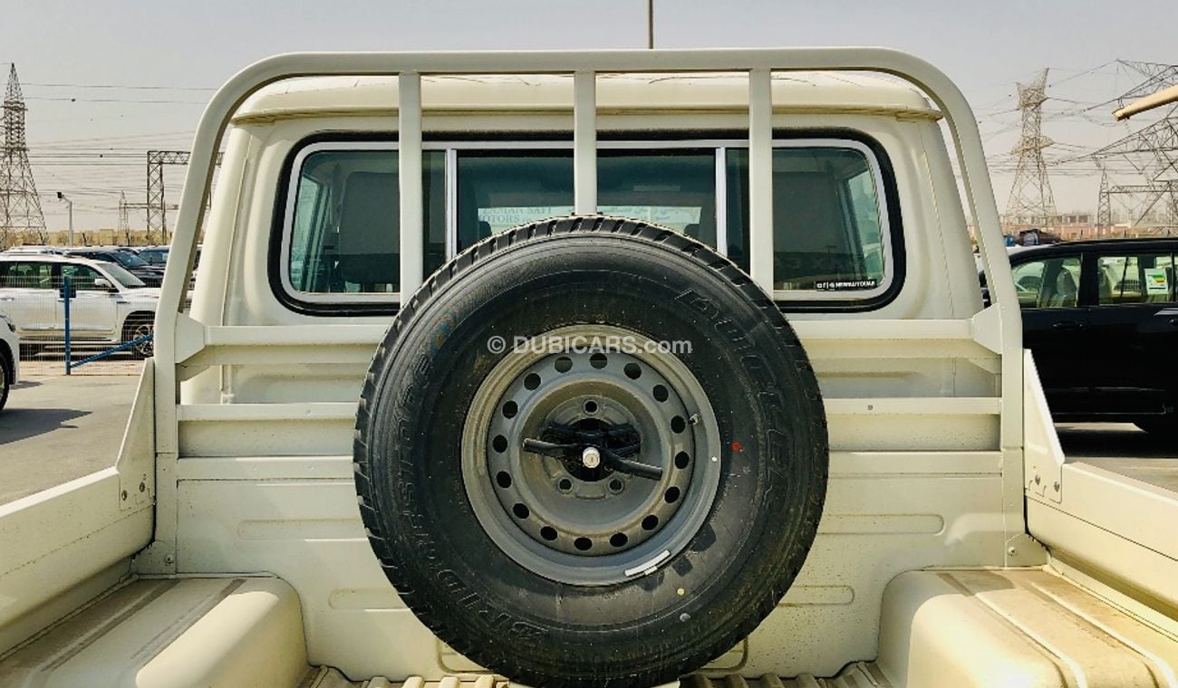 Toyota Land Cruiser Pick Up Double Cabin pickup 4.5L DIESEL V8 4WD 2022