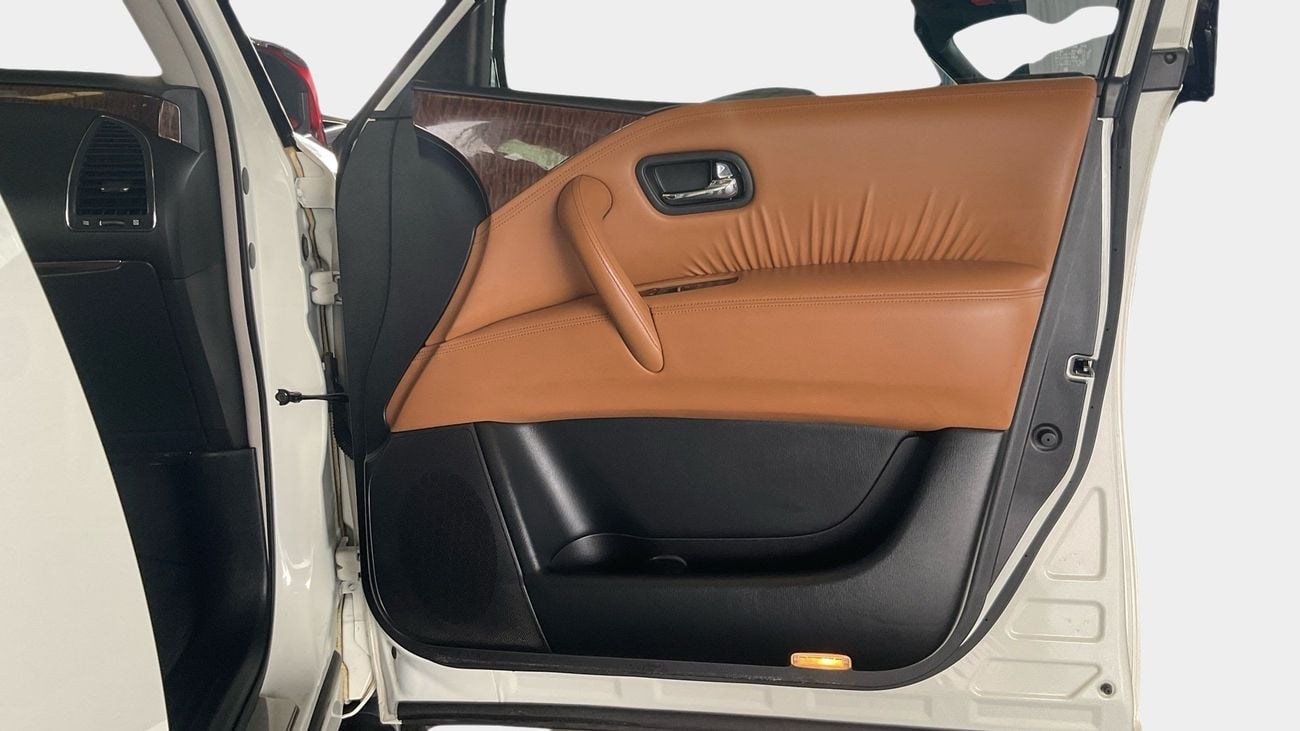 نيسان باترول SE Platinum City | شامل الضمان | 0 ﺪﻔﻋﺓ ﺃﻮﻟﻯ