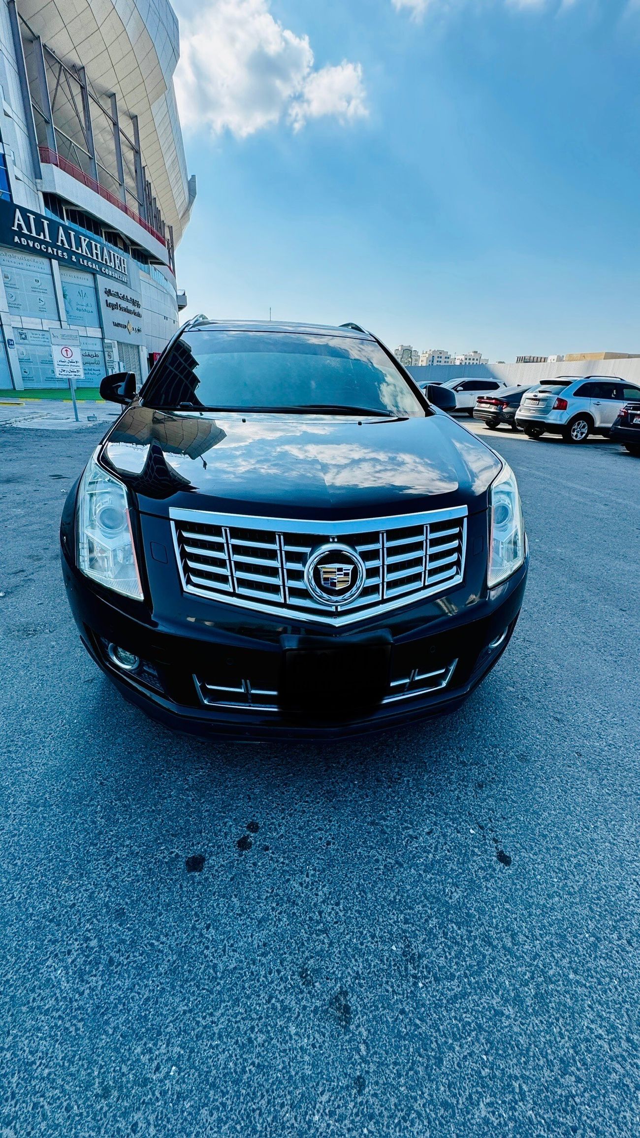 Cadillac SRX 3.6L 5 seats  4door