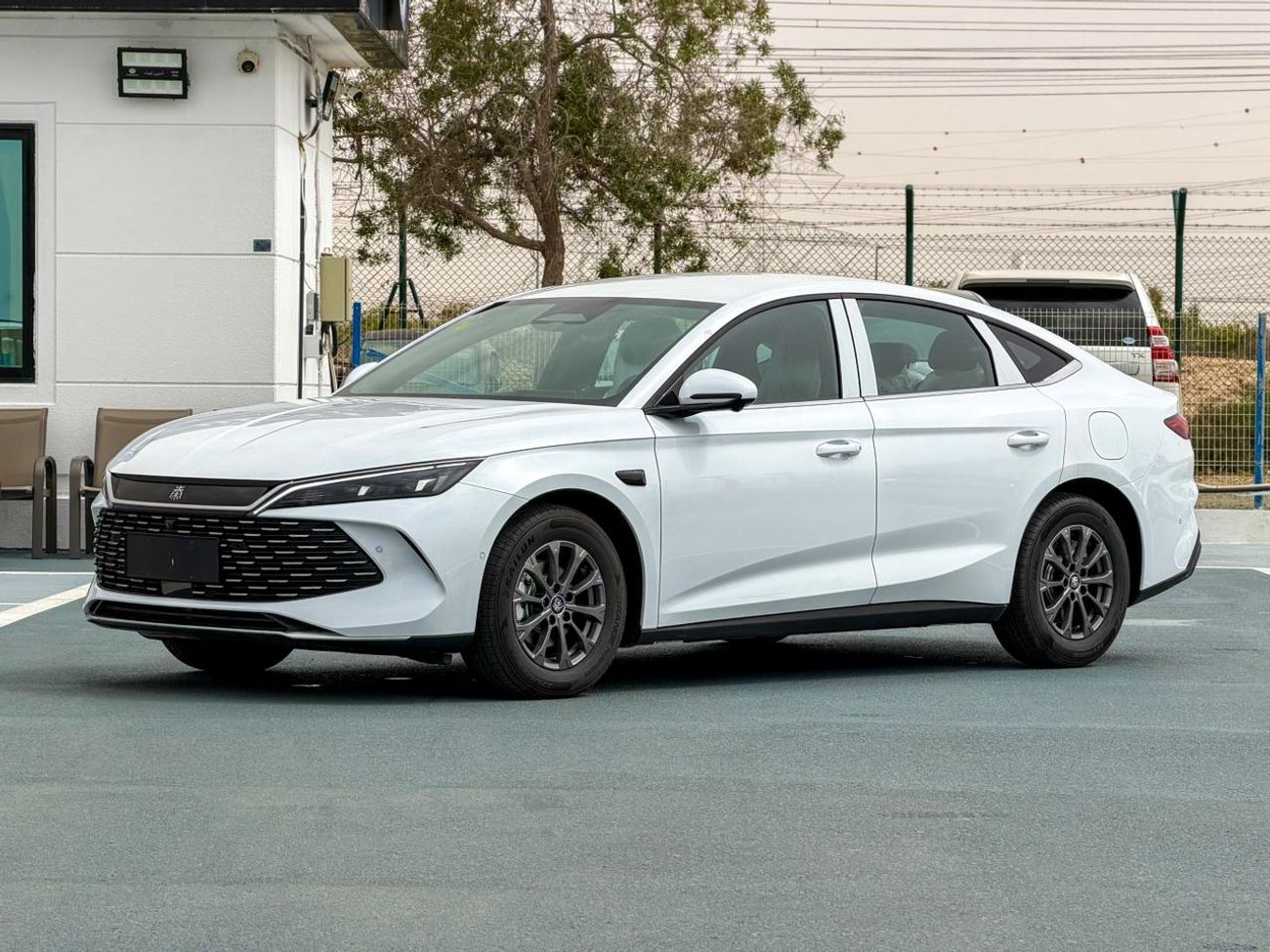 بي واي دي كين ال دي ام-اي BYD QIN L 2025 1.5L DM-i Hybrid