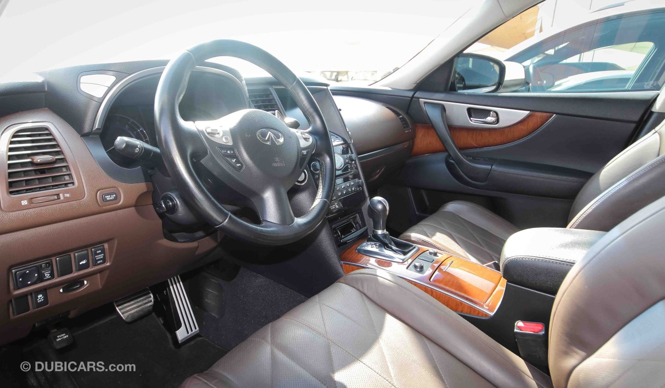 Infiniti FX35