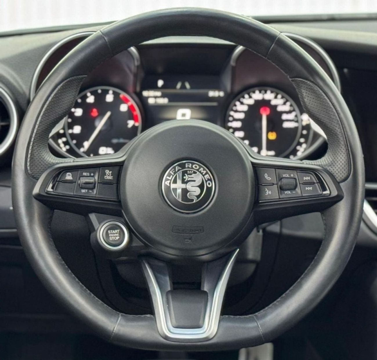 ألفا روميو جوليا Q2 Veloce 2023 Alfa Romeo Giulia Q2 Veloce, Nov 2027 Alfa Romeo Warranty + Service Pack, Low Kms, GC