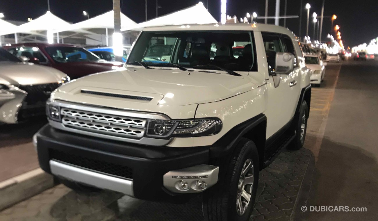 Toyota FJ Cruiser خليجي رقم 1