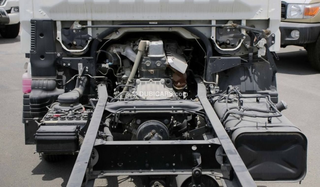 ميتسوبيشي فوسو كانتير Mitsubishi Canter 4.2L