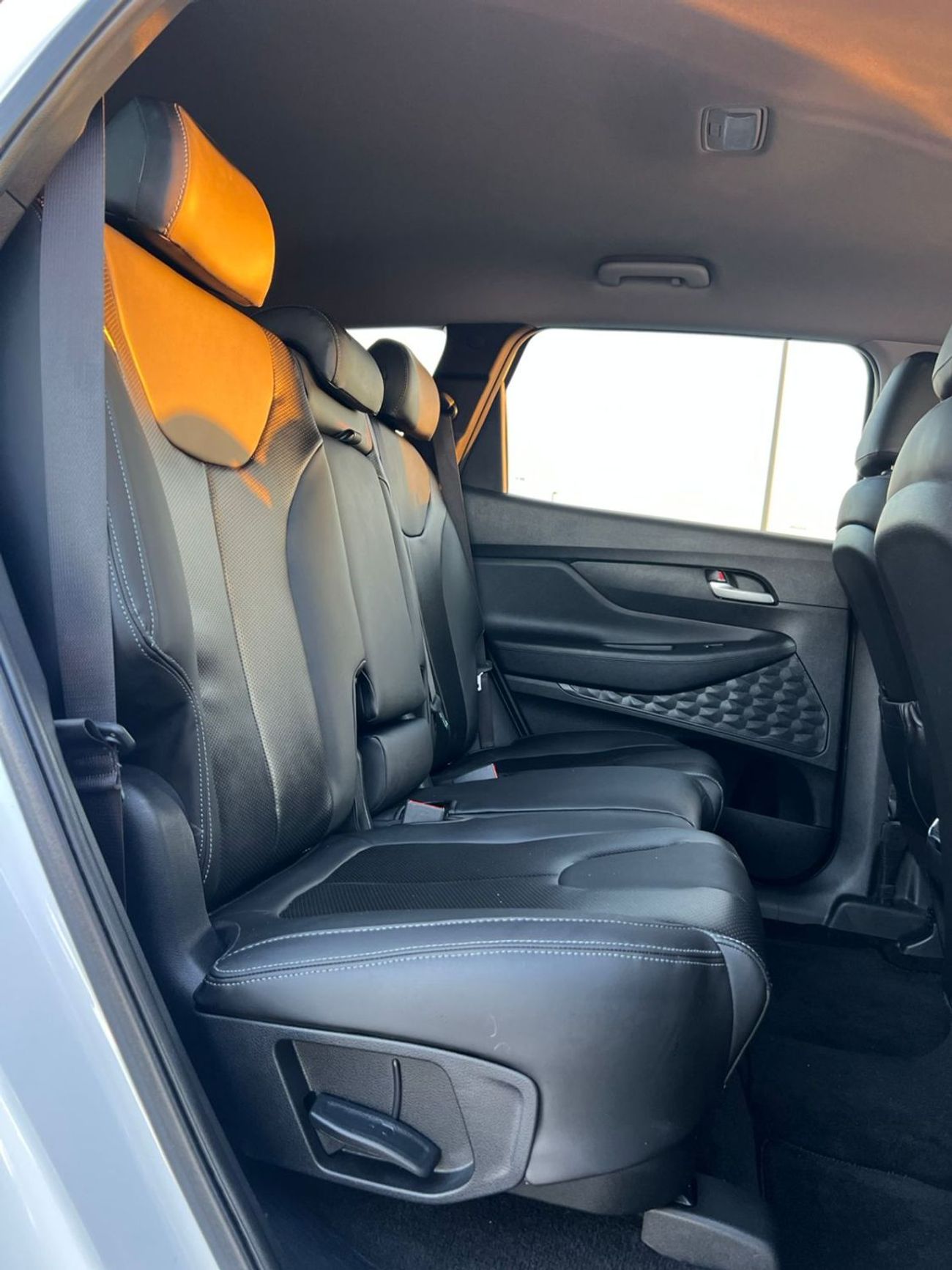 Hyundai Santa Fe 2022 Hyundai Santafe SEL  2.4L V4 - Rear Camera & Sensor - Leather Seats -