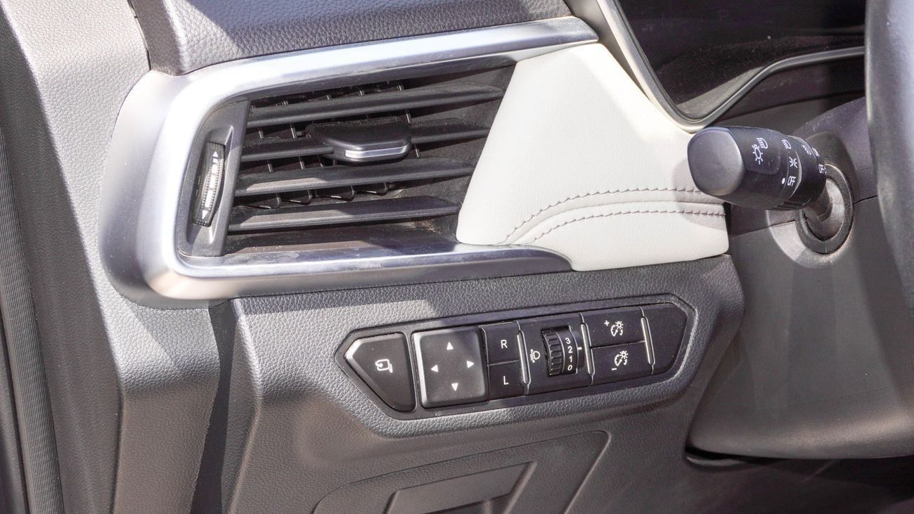 Chevrolet Captiva LS 1.5L (149 HP) (5 Seater)