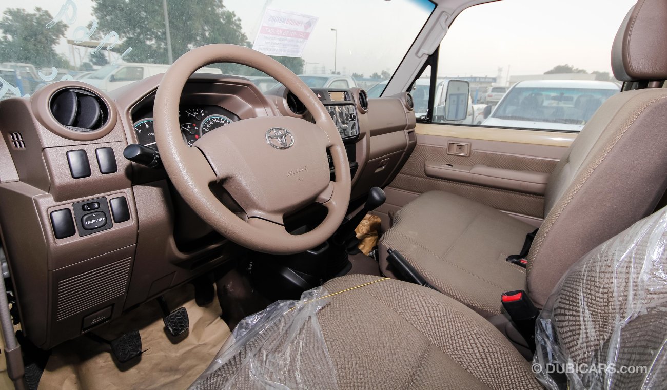 Toyota Land Cruiser Pick Up LX V6